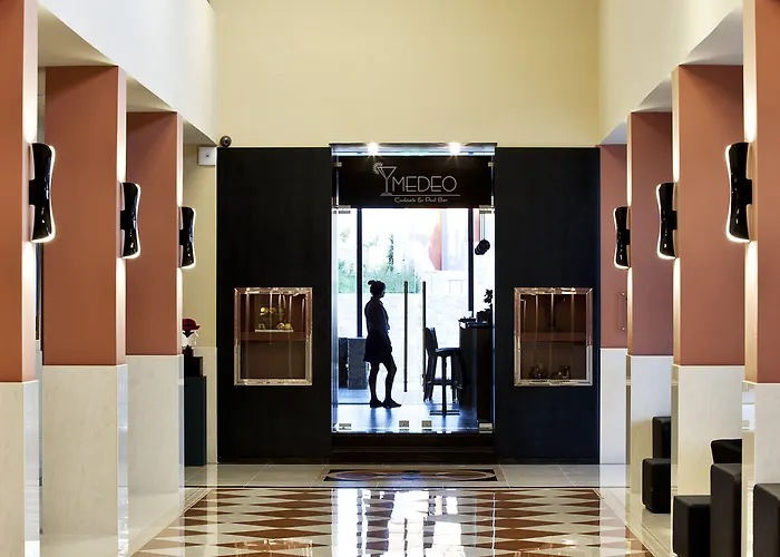 Apollonion Asterias And 5*