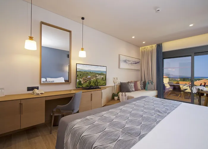 Apollonion Asterias And Paliki